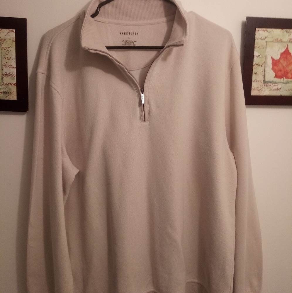 VAN Heusen sweater
